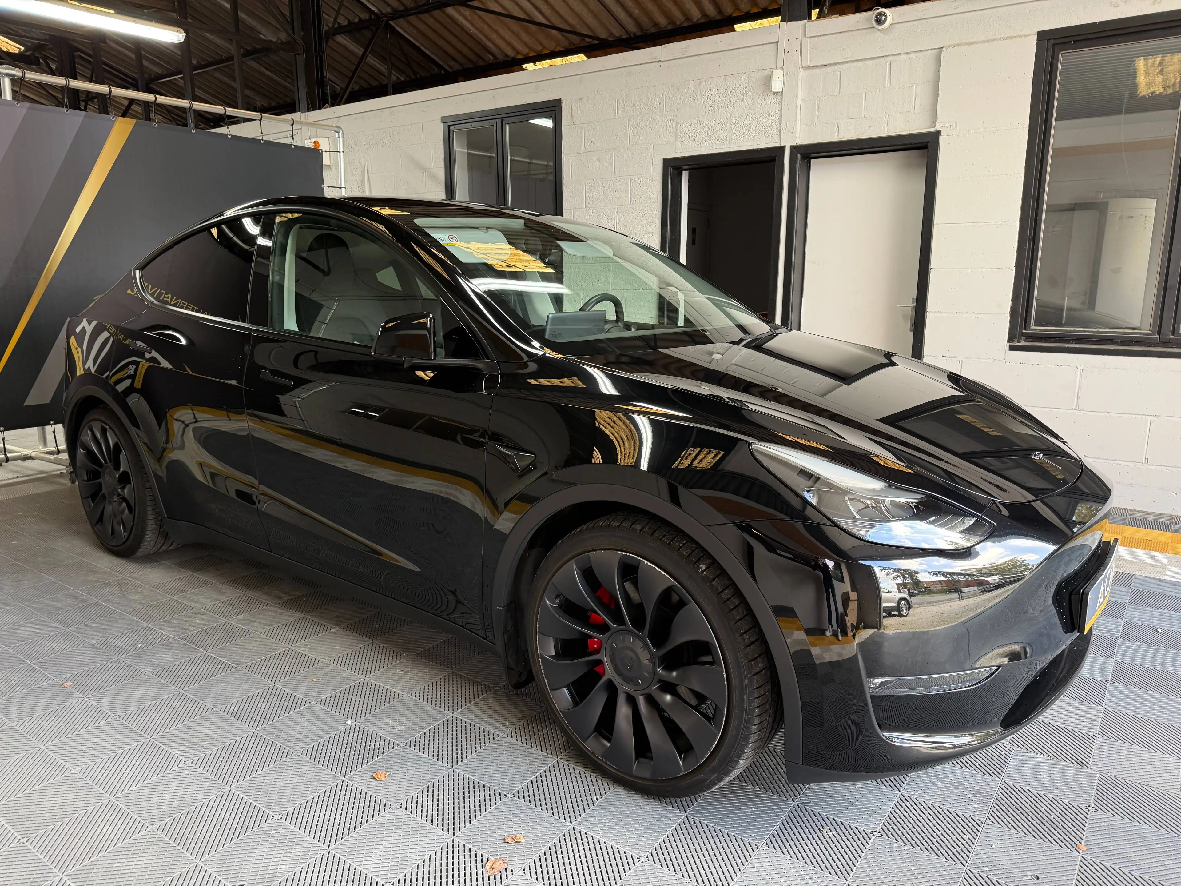 Tesla Model Y Model Y 72.5 kWh Dual Motor Performance - GARANTIE TESLA 2030 — photo 3