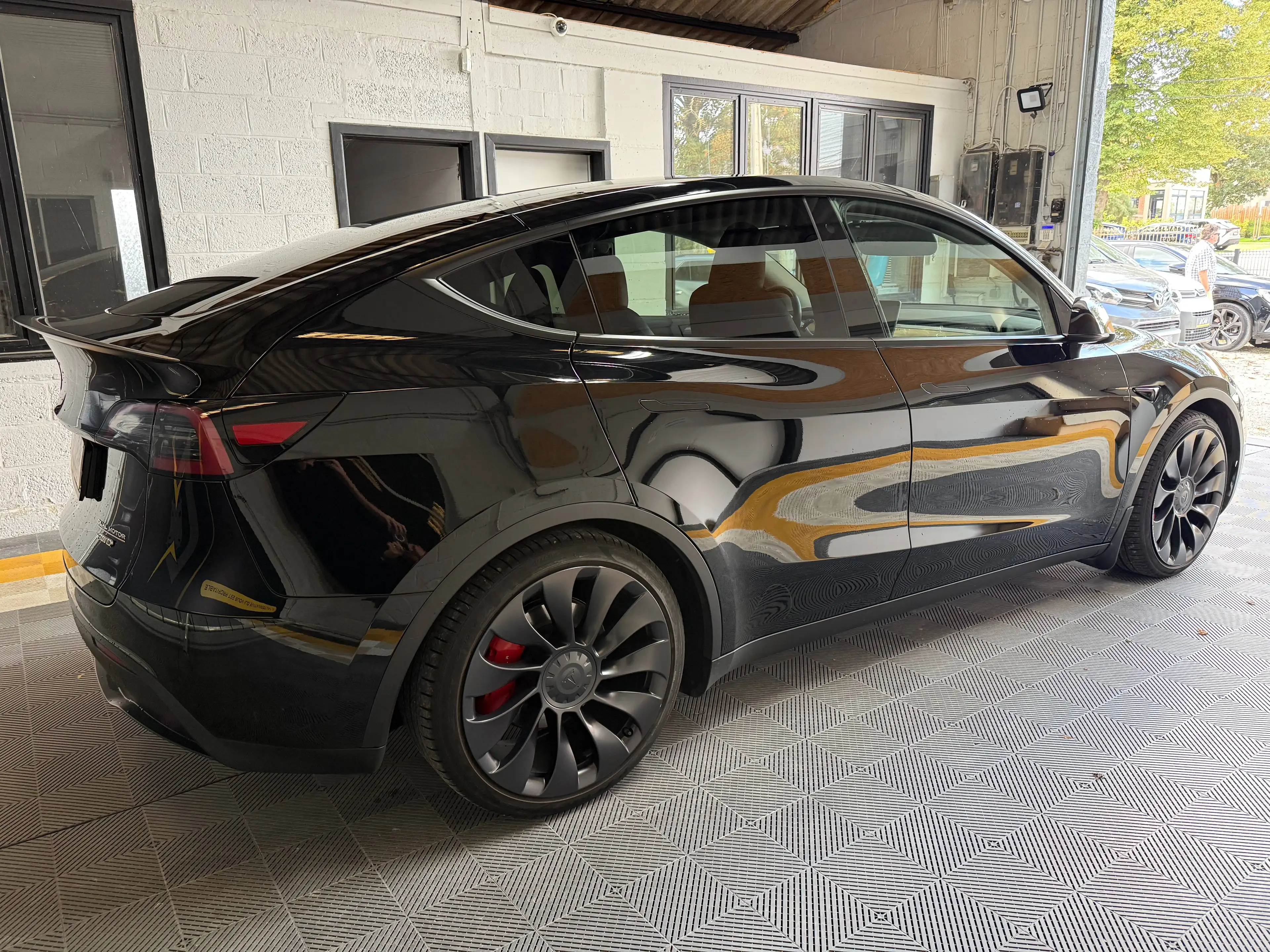 Tesla Model Y Model Y 72.5 kWh Dual Motor Performance - GARANTIE TESLA 2030 — photo 4