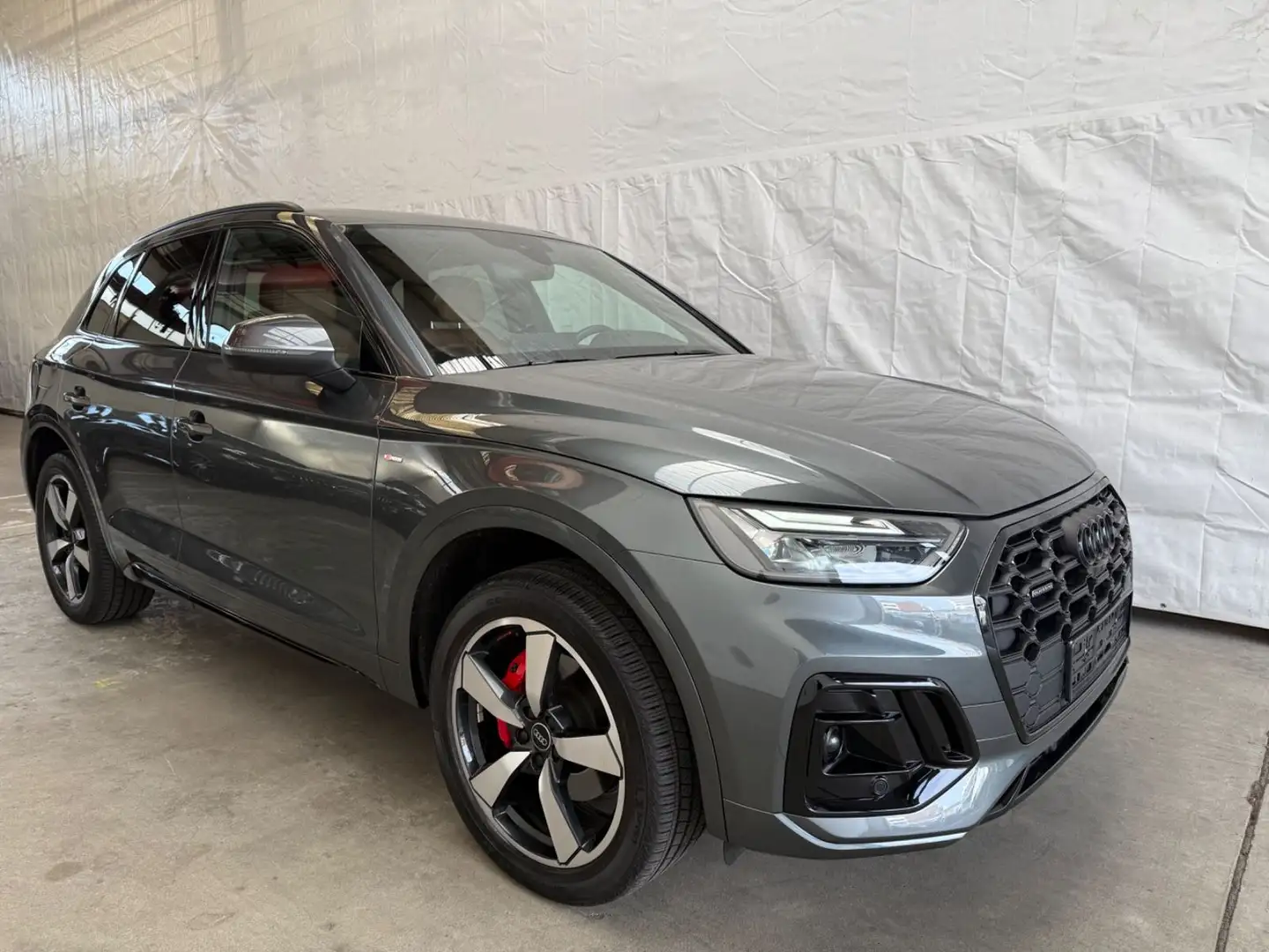 Audi Q5 45TFSIquattro Sline Pano Leder SpSitz 360 B&O Gris - 1