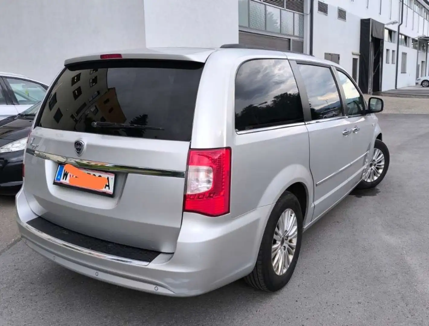 Lancia Voyager Voyager 2,8 CRD Gold Gold Ezüst - 2