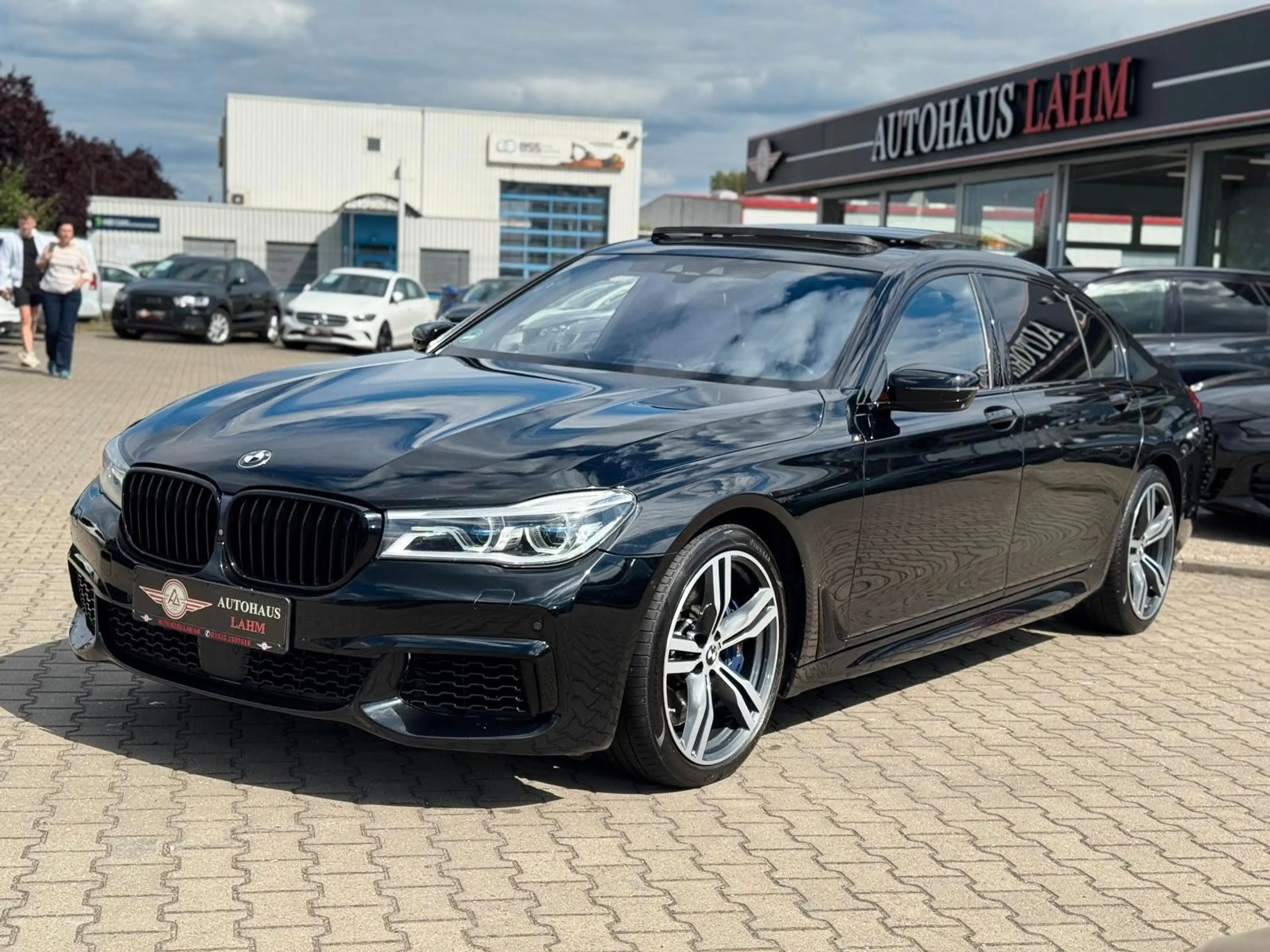 BMW 760 L i xDrive*PANO*HEAD-UP*360°K*KEYLESS*MASSA — photo 2