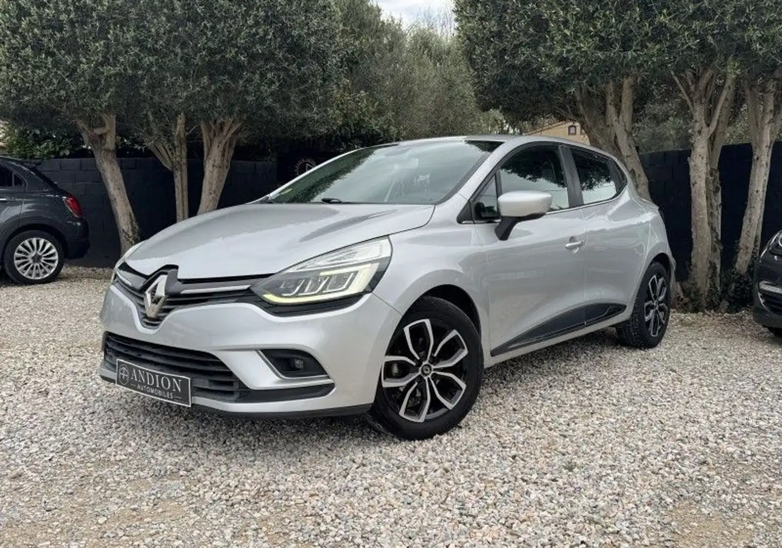 Renault Clio IV 1.5 DCI 90CH ENERGY INTENS 5P Gris - 1