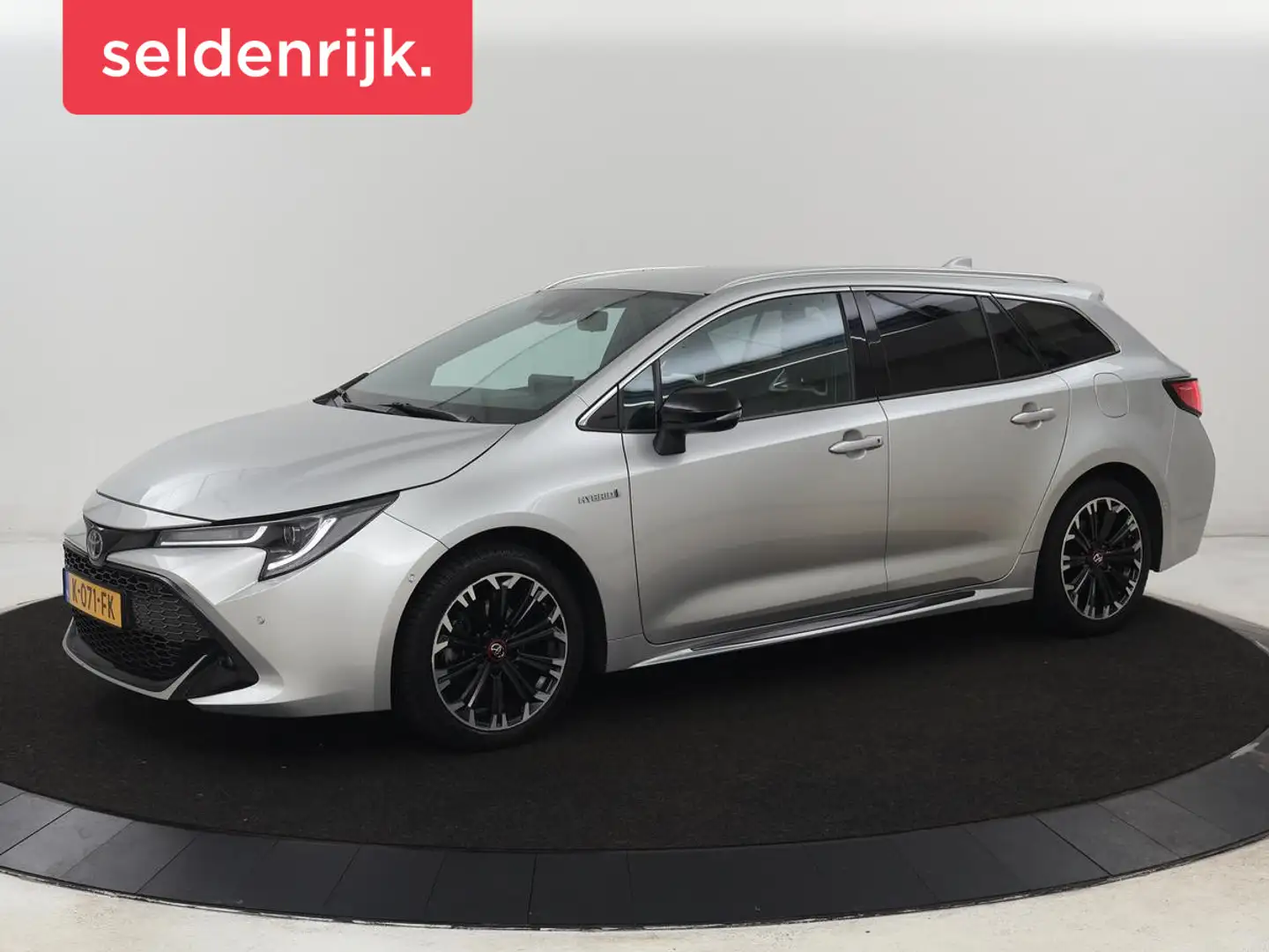 Toyota Corolla 1.8 Hybrid GR-Sport | Trekhaak | Stoelverwarming | Grau - 1