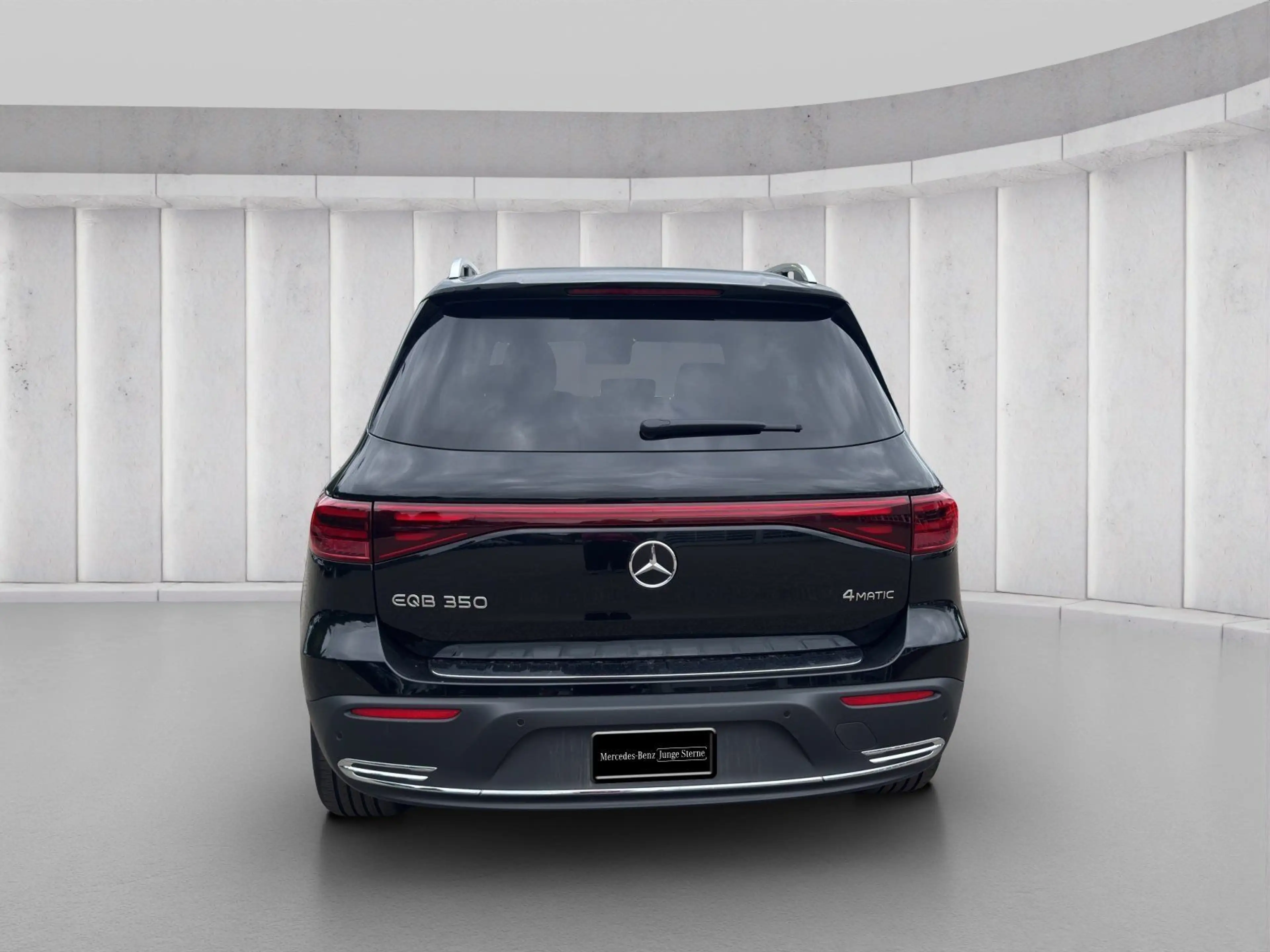 Mercedes-Benz EQB 350 Progressive 4Matic Pano 360° DIS 19"AMG — photo 4