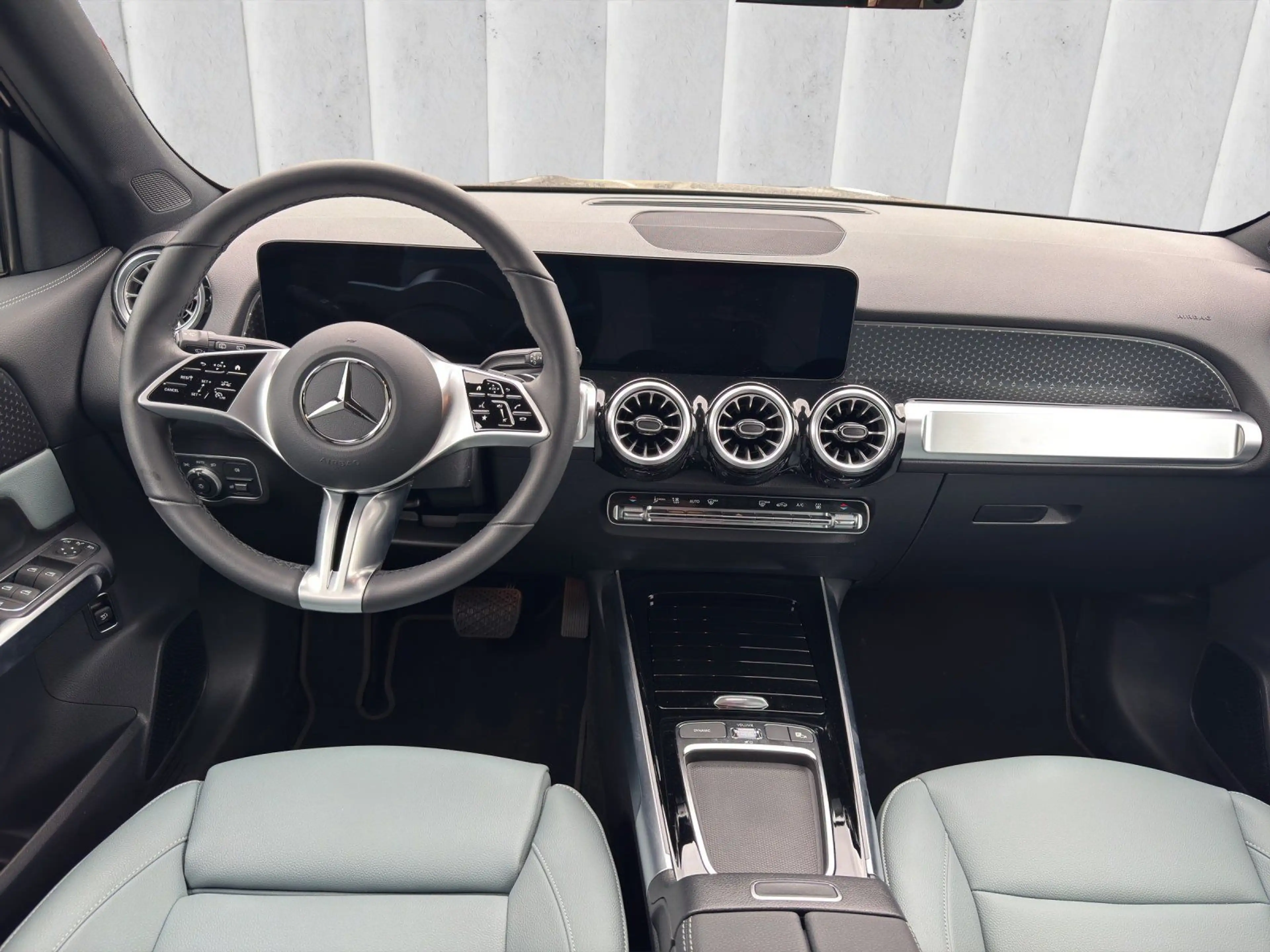 Mercedes-Benz EQB 350 Progressive 4Matic Pano 360° DIS 19"AMG — photo 14