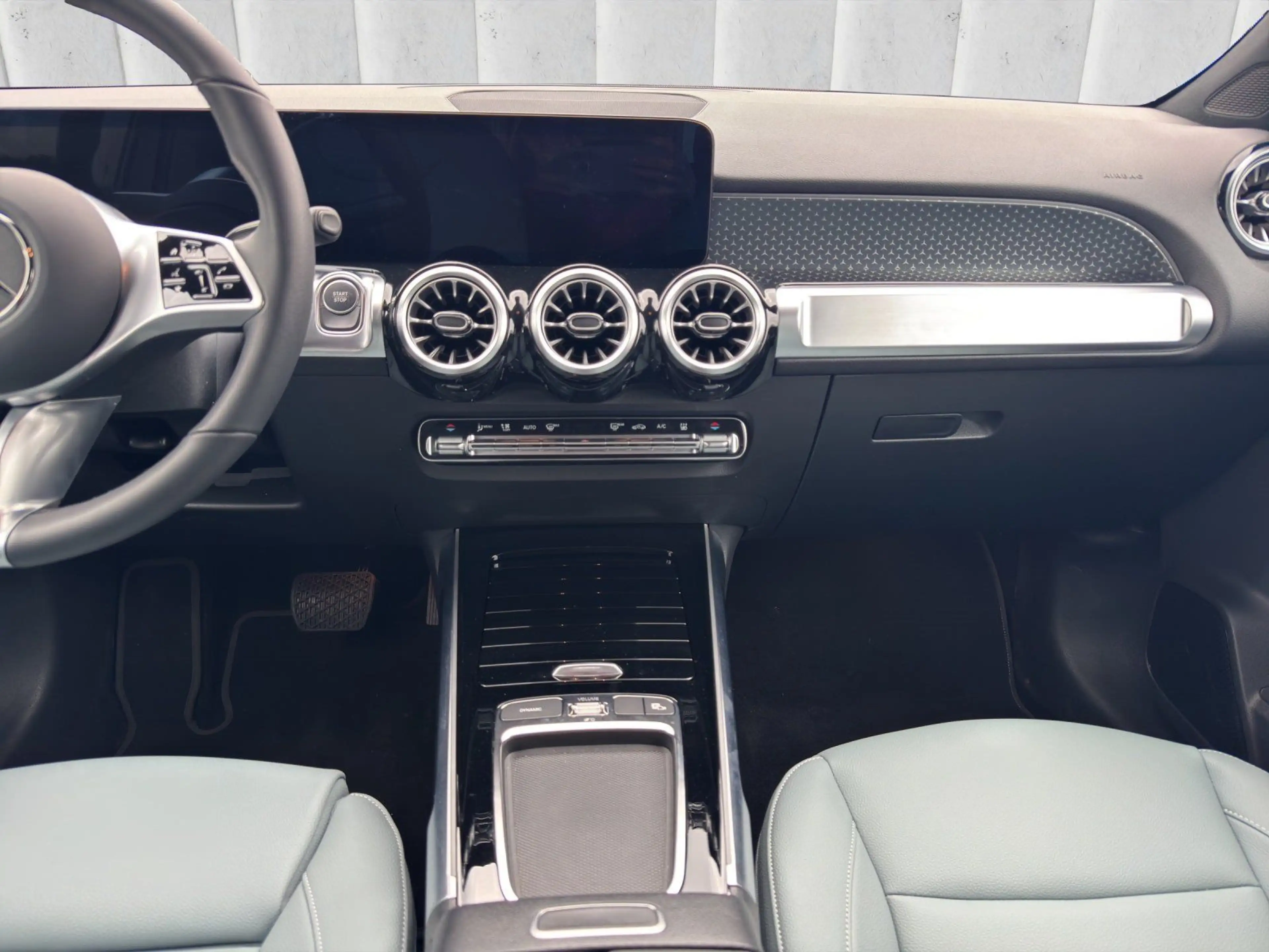 Mercedes-Benz EQB 350 Progressive 4Matic Pano 360° DIS 19"AMG — photo 15