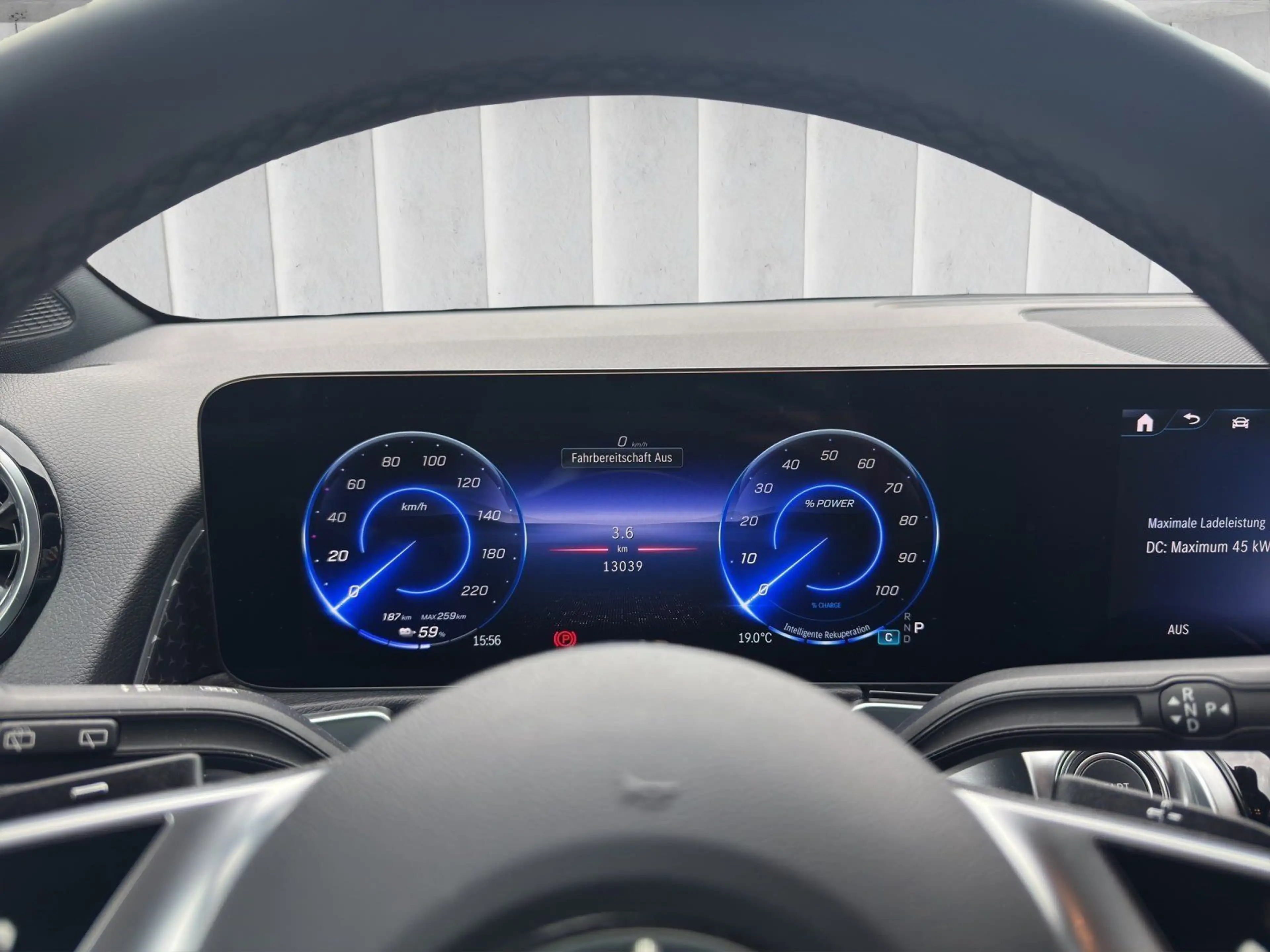 Mercedes-Benz EQB 350 Progressive 4Matic Pano 360° DIS 19"AMG — photo 11