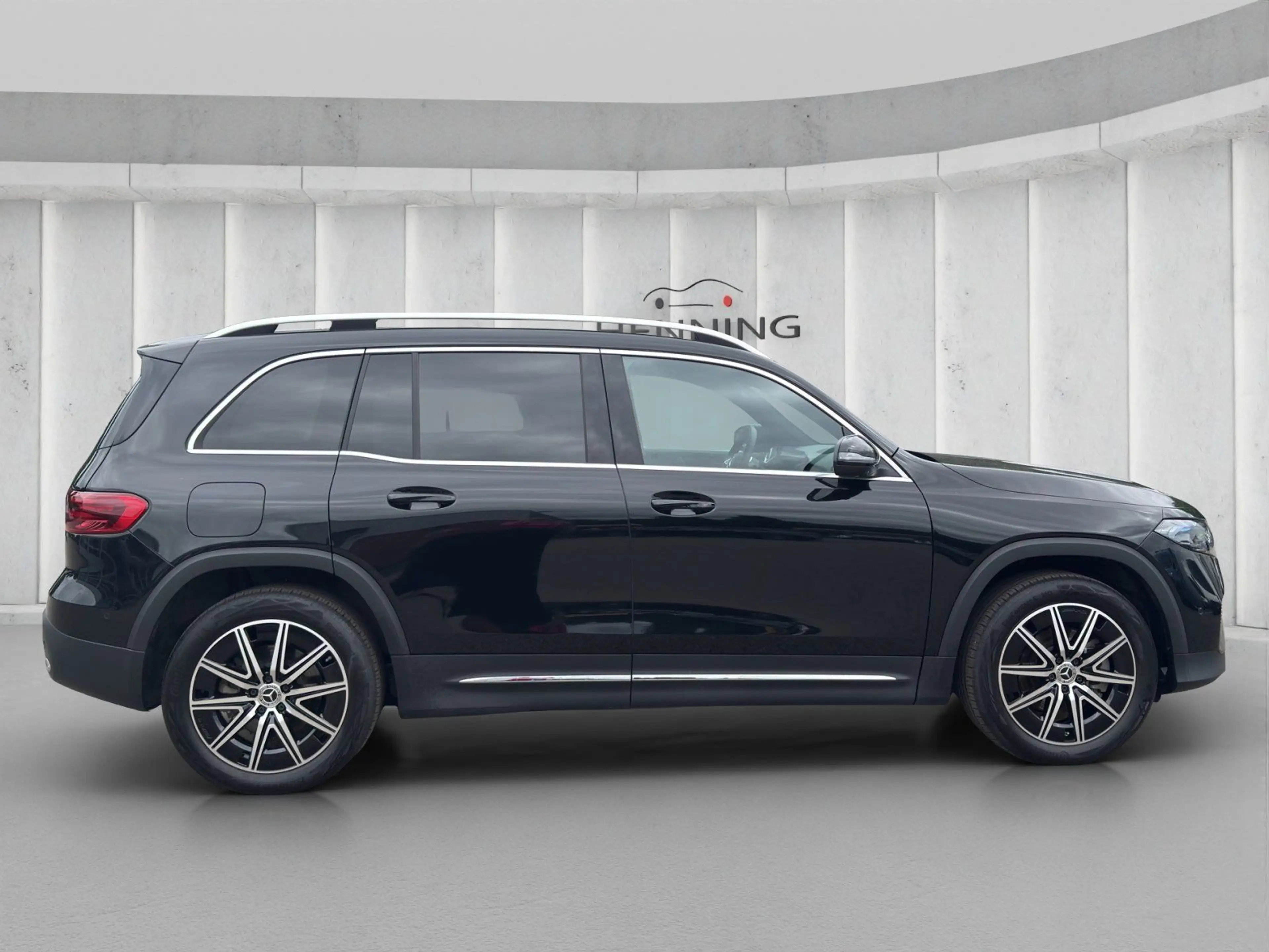 Mercedes-Benz EQB 350 Progressive 4Matic Pano 360° DIS 19"AMG — photo 6