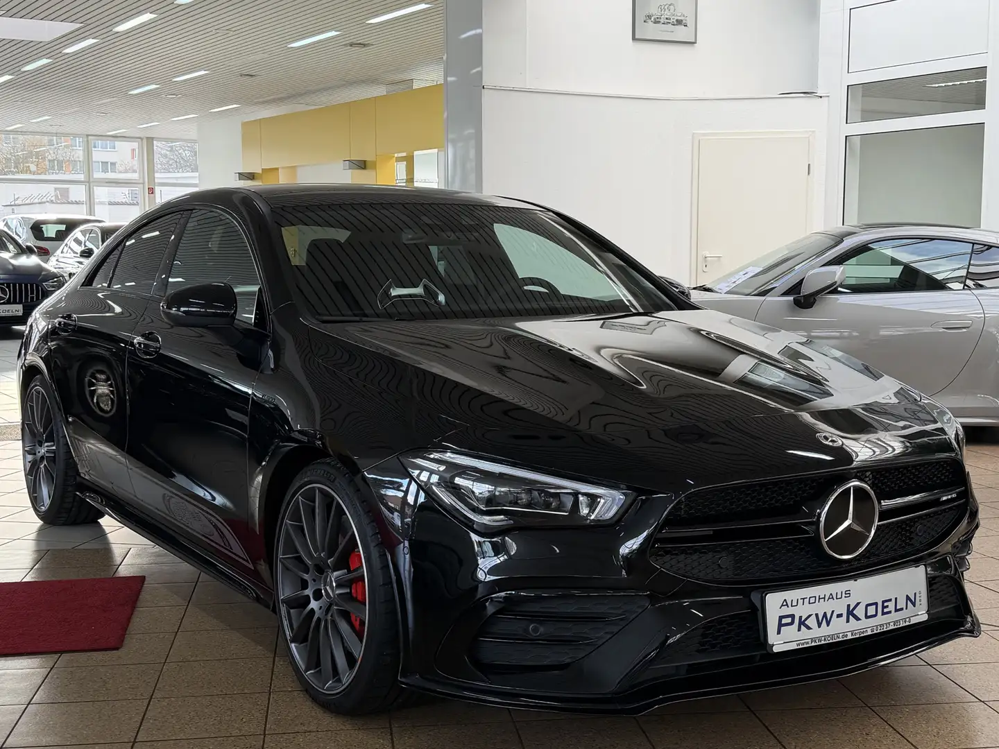Mercedes-Benz CLA 35 AMG 4M EDiTiON 55 *PANO*NiGHT*HuD*DiSTRO* Noir - 2