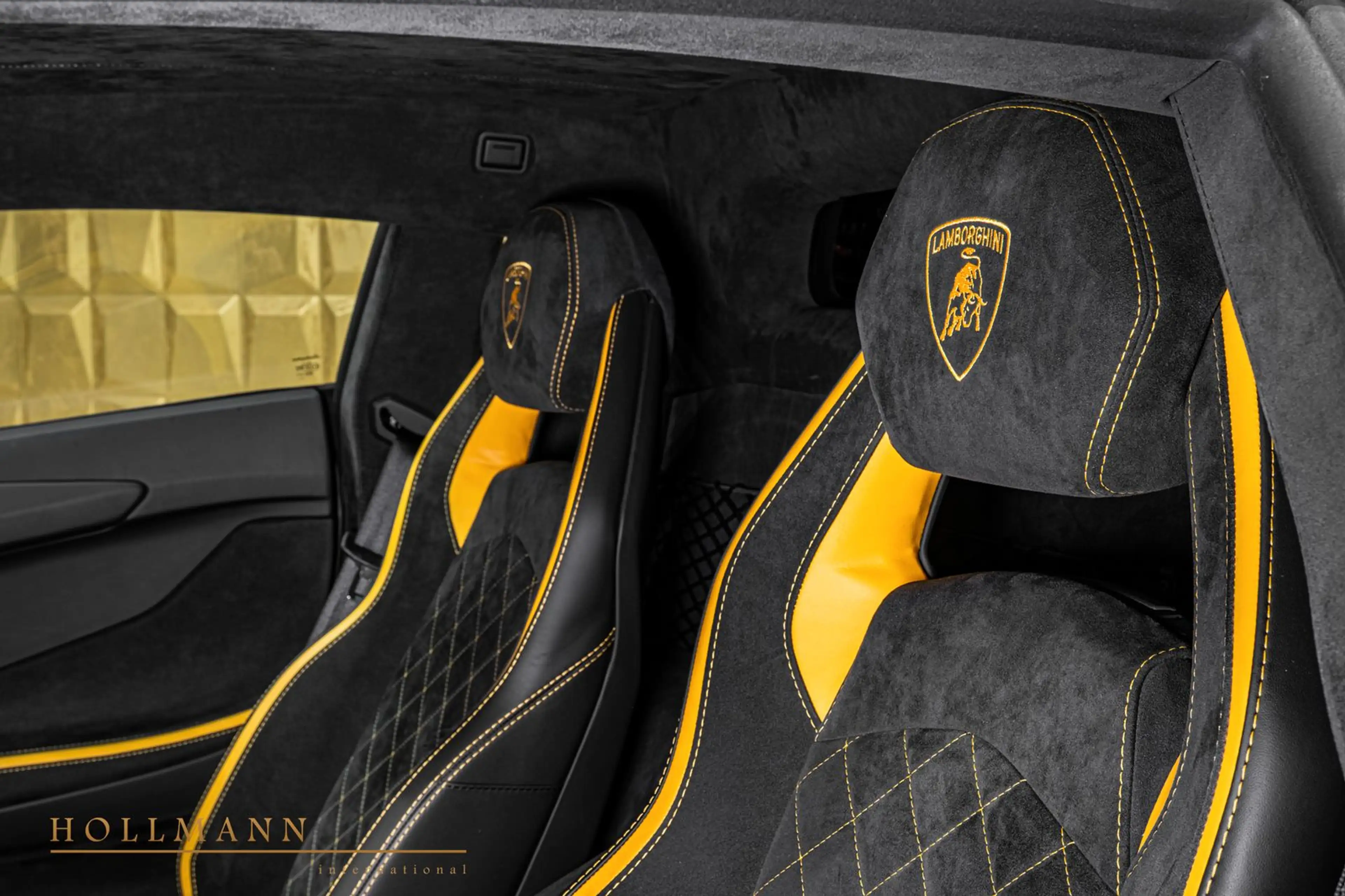 Lamborghini Aventador S + Alcantara+ Heated Seats+Camera — photo 15