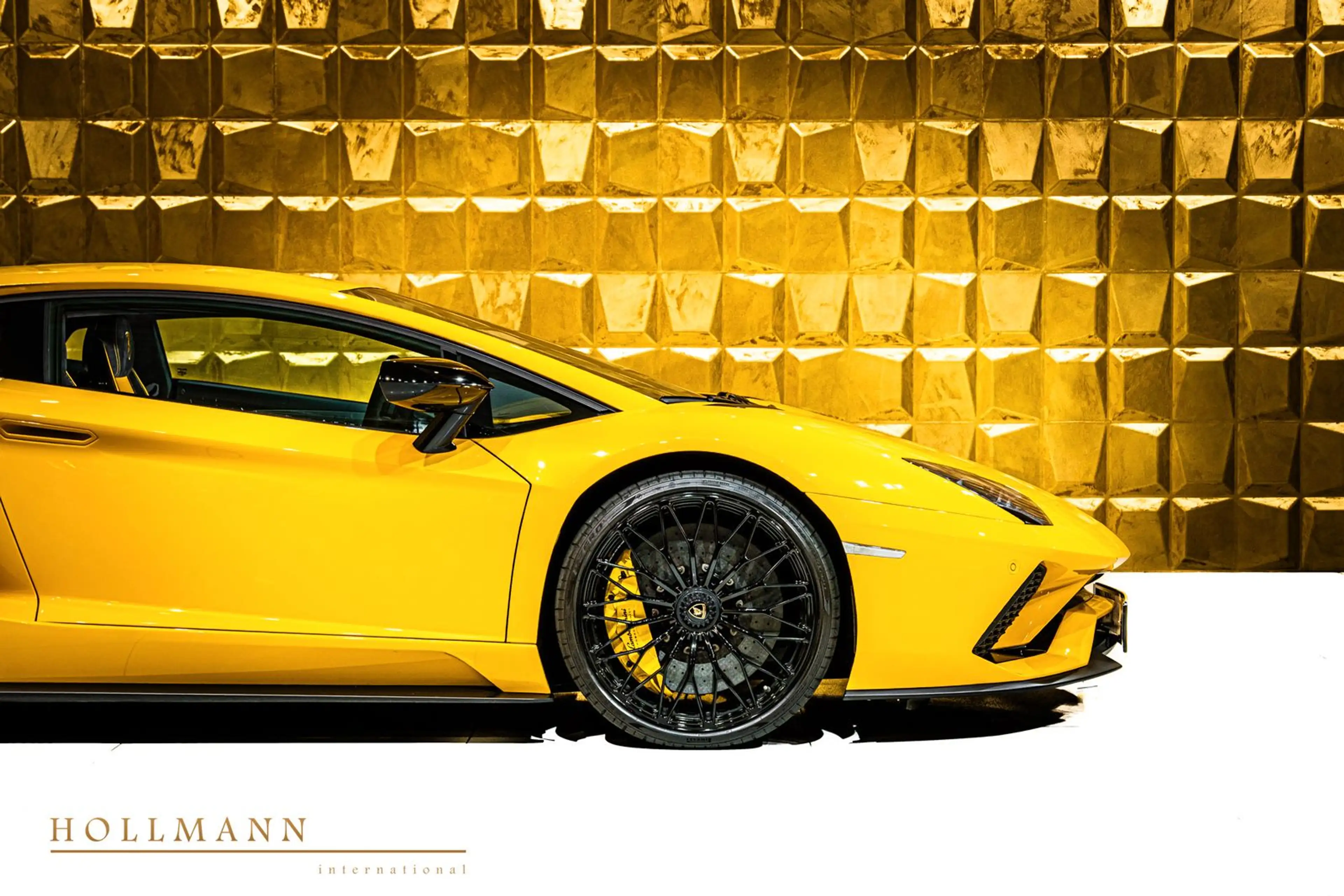 Lamborghini Aventador S + Alcantara+ Heated Seats+Camera — photo 11