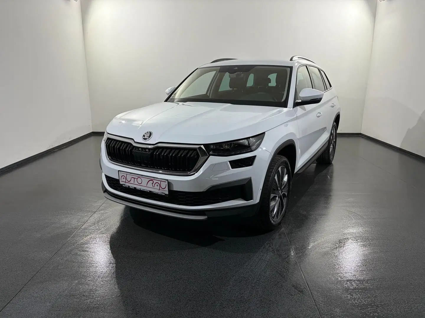 Skoda Kodiaq 2.0 TDI Tour 4x4 DSG *AHK*LED*ACC*NAVI* Weiß - 2