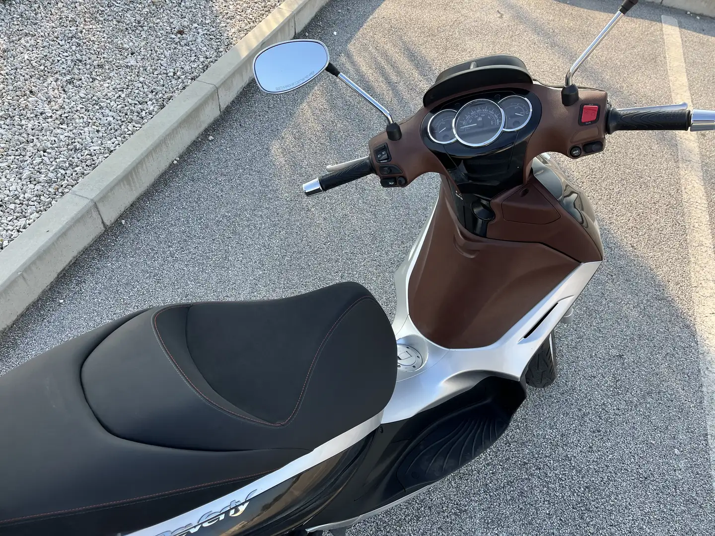 Piaggio Beverly 300 ie nero Nero - 2