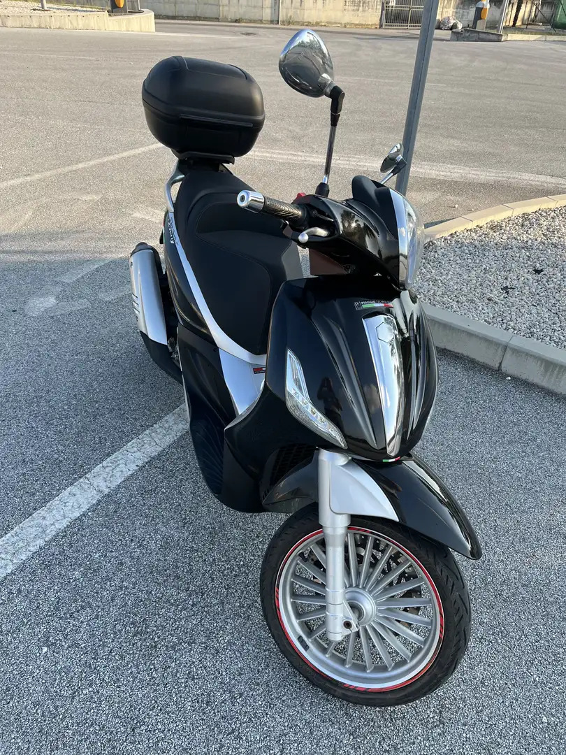 Piaggio Beverly 300 ie nero Nero - 1