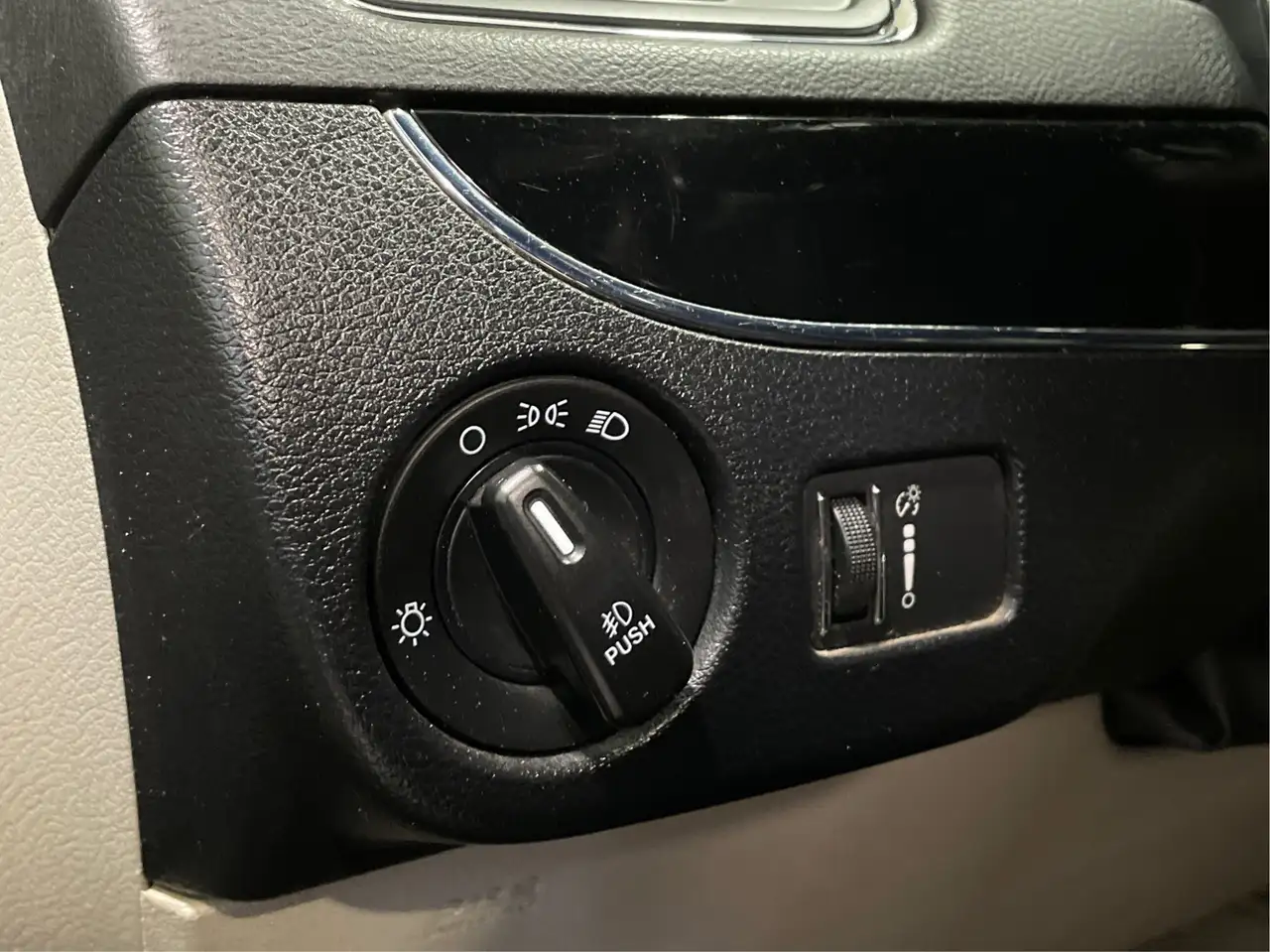 Dodge Grand Caravan снимка Dodge Grand Caravan