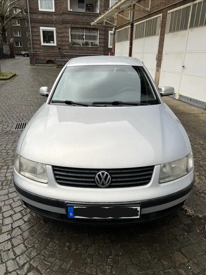 Volkswagen Passat 1.6 Comfortline, foto 1