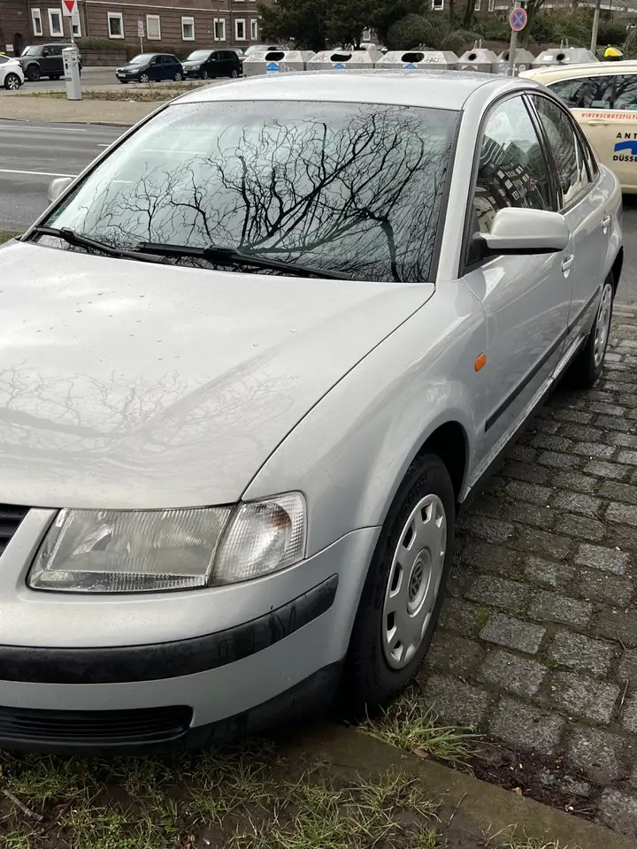 Volkswagen Passat 1.6 Comfortline, foto 2