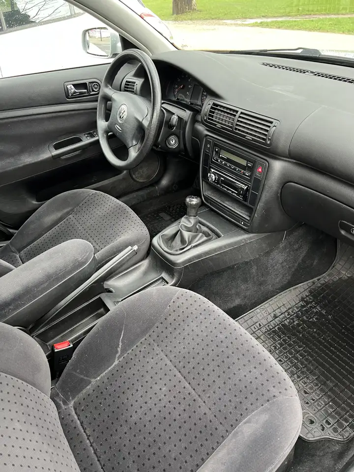 Volkswagen Passat 1.6 Comfortline, foto 3