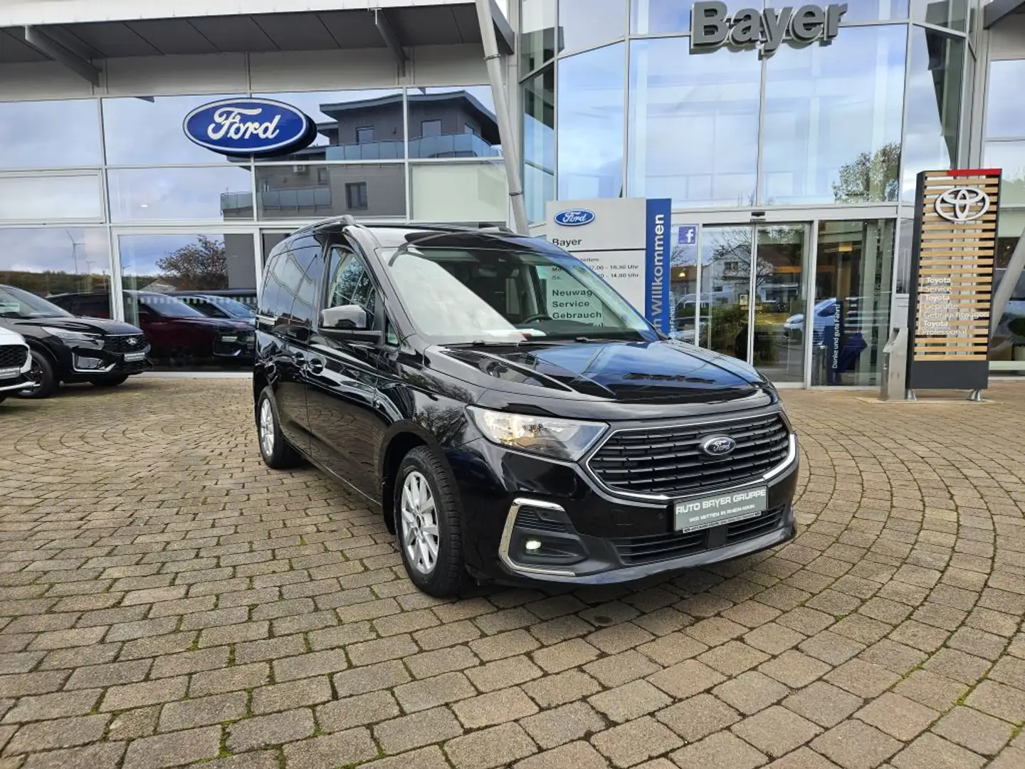 Ford Tourneo Connect 1.5 EcoBoost Aut. TITANIUM Noir - 1