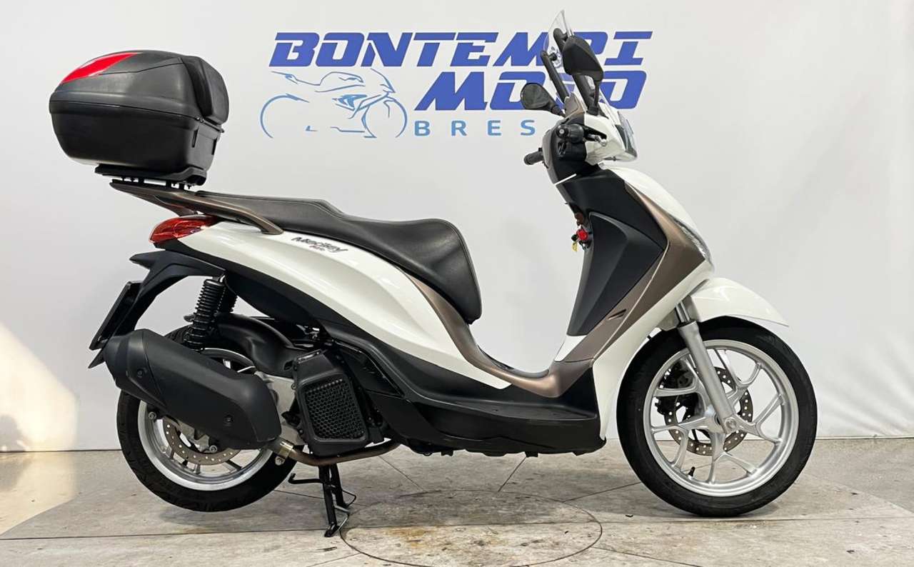 Piaggio Medley 150 2021 + BAULE PIAGGIO