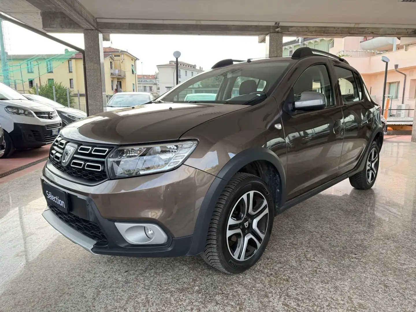 Dacia Sandero Stepway 0.9 TCe GPL 90CV S&S Comfort Braun - 1