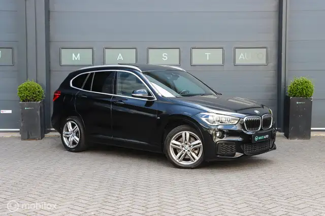BMW X1 view 4