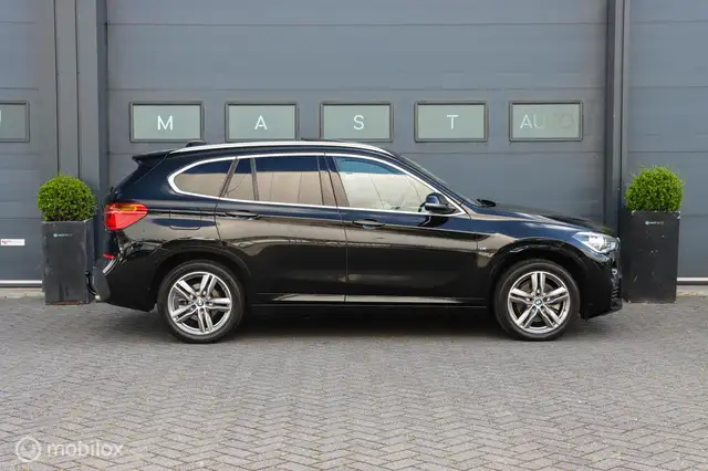 BMW X1 view 5