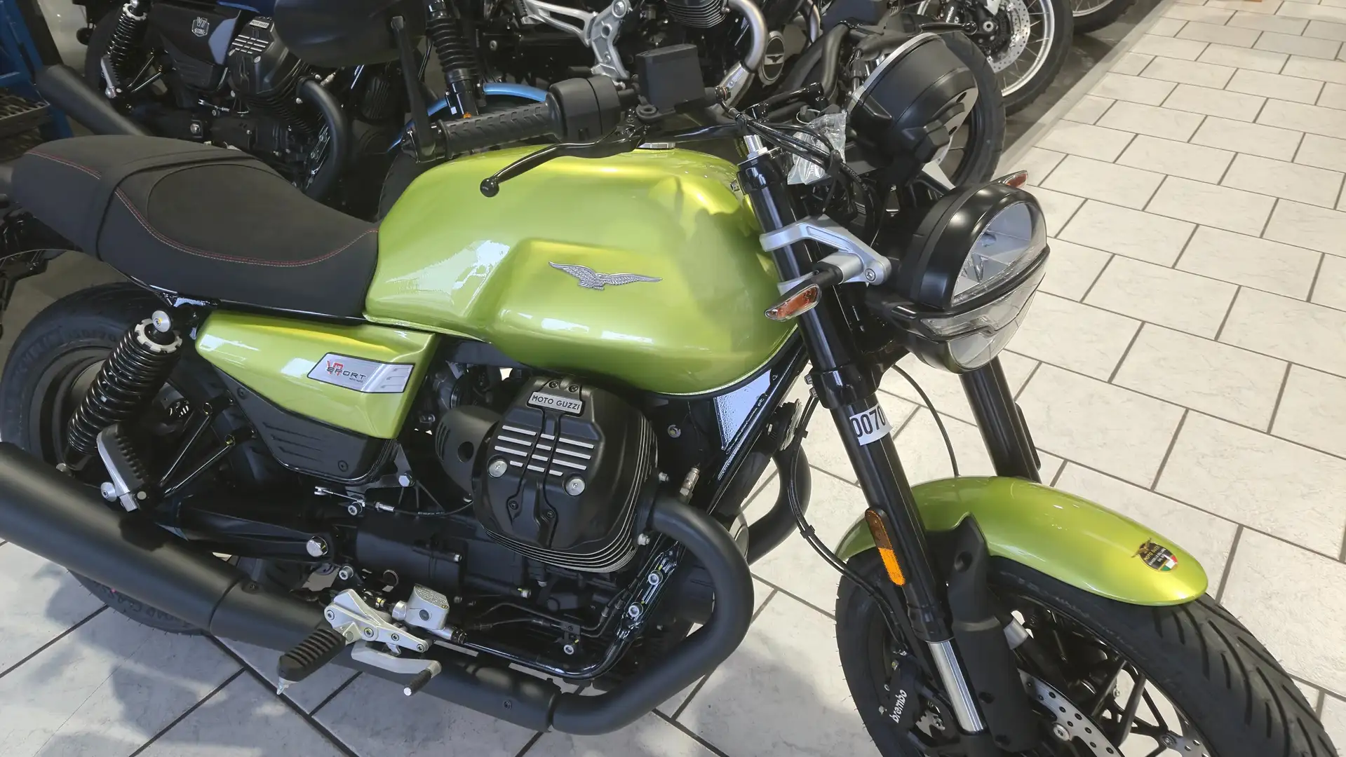 Moto Guzzi V7 Sport ABS Vert - 1