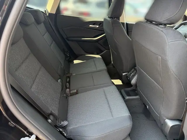 BMW 2 Series view 11