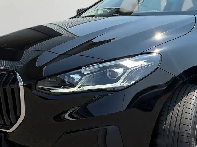 BMW 2 Series view 5