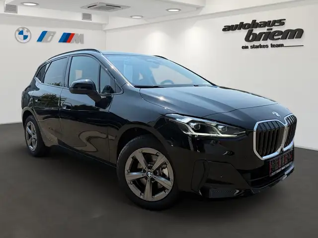 BMW 2 Series view 2