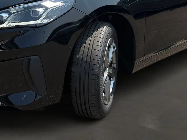 BMW 2 Series view 6