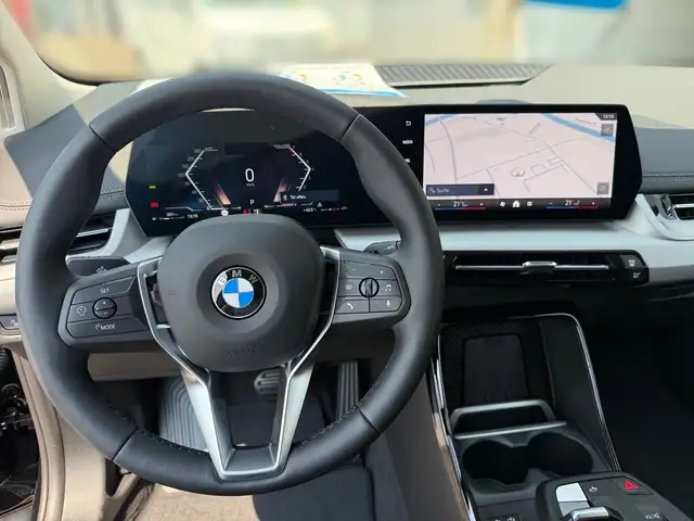 BMW 2 Series view 8