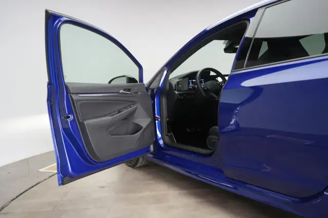 Volkswagen Golf view 11