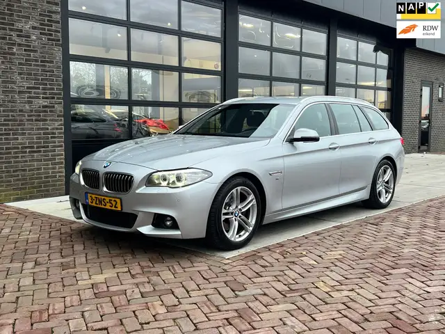 BMW 520 5-serie Touring 520i Executive | M Pakket | Navi |