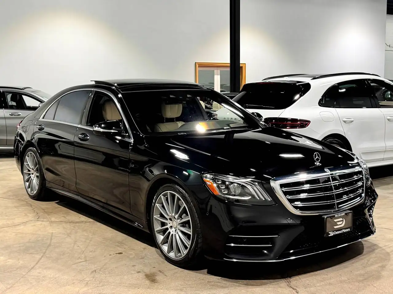 Mercedes-Benz S-Class photo Mercedes-Benz S-Class