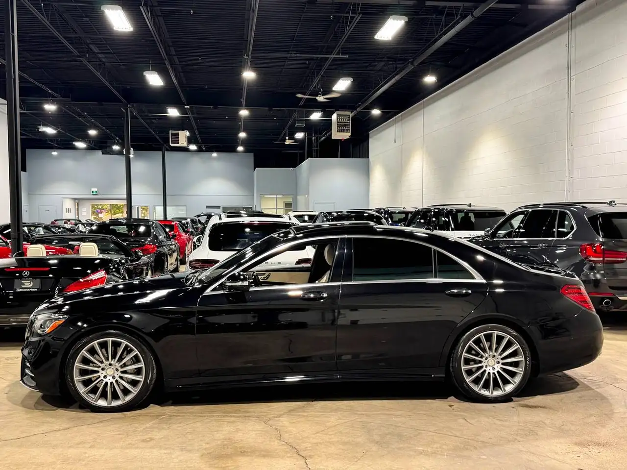 Mercedes-Benz S-Class photo Mercedes-Benz S-Class