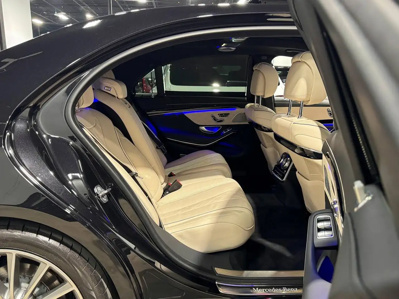 Mercedes-Benz S-Class photo Mercedes-Benz S-Class