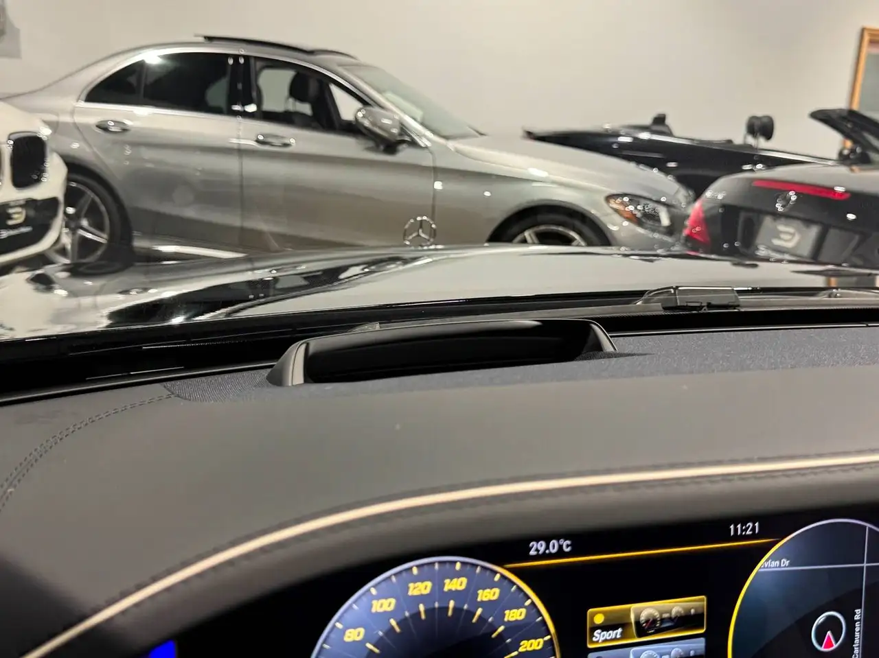 Mercedes-Benz S-Class photo Mercedes-Benz S-Class