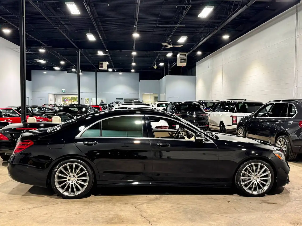 Mercedes-Benz S-Class photo Mercedes-Benz S-Class