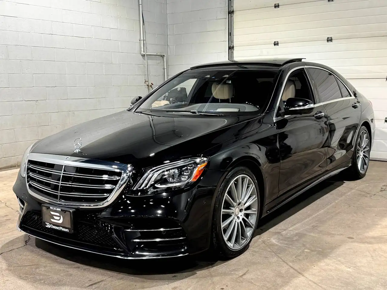 Mercedes-Benz S-Class photo Mercedes-Benz S-Class