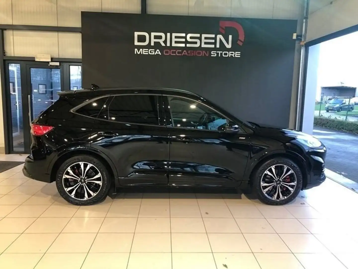 Ford Kuga St line X Plug in Hybride 2.5i 225pk  20578 €+ btw Noir - 1