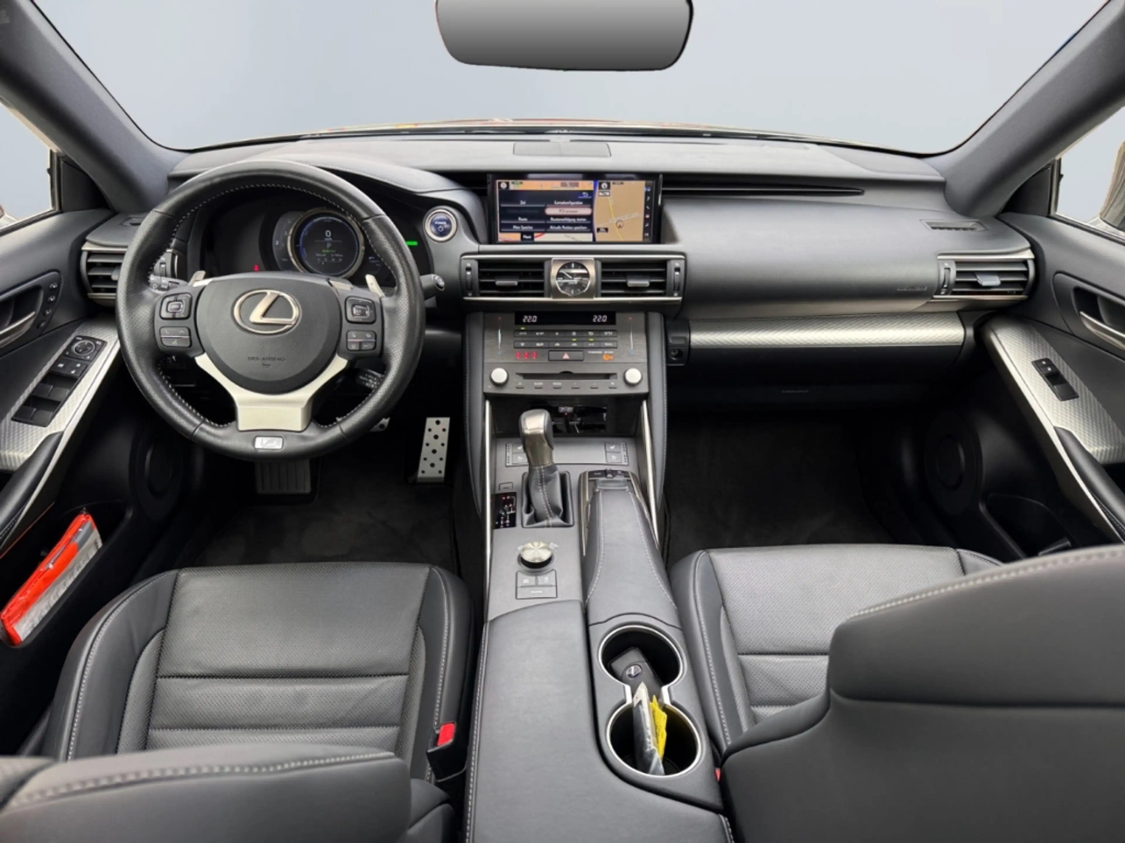 Lexus IS 300 h F SPORT *Levinson*adap Fahrw*CAM*GSD*SHZ* — photo 11