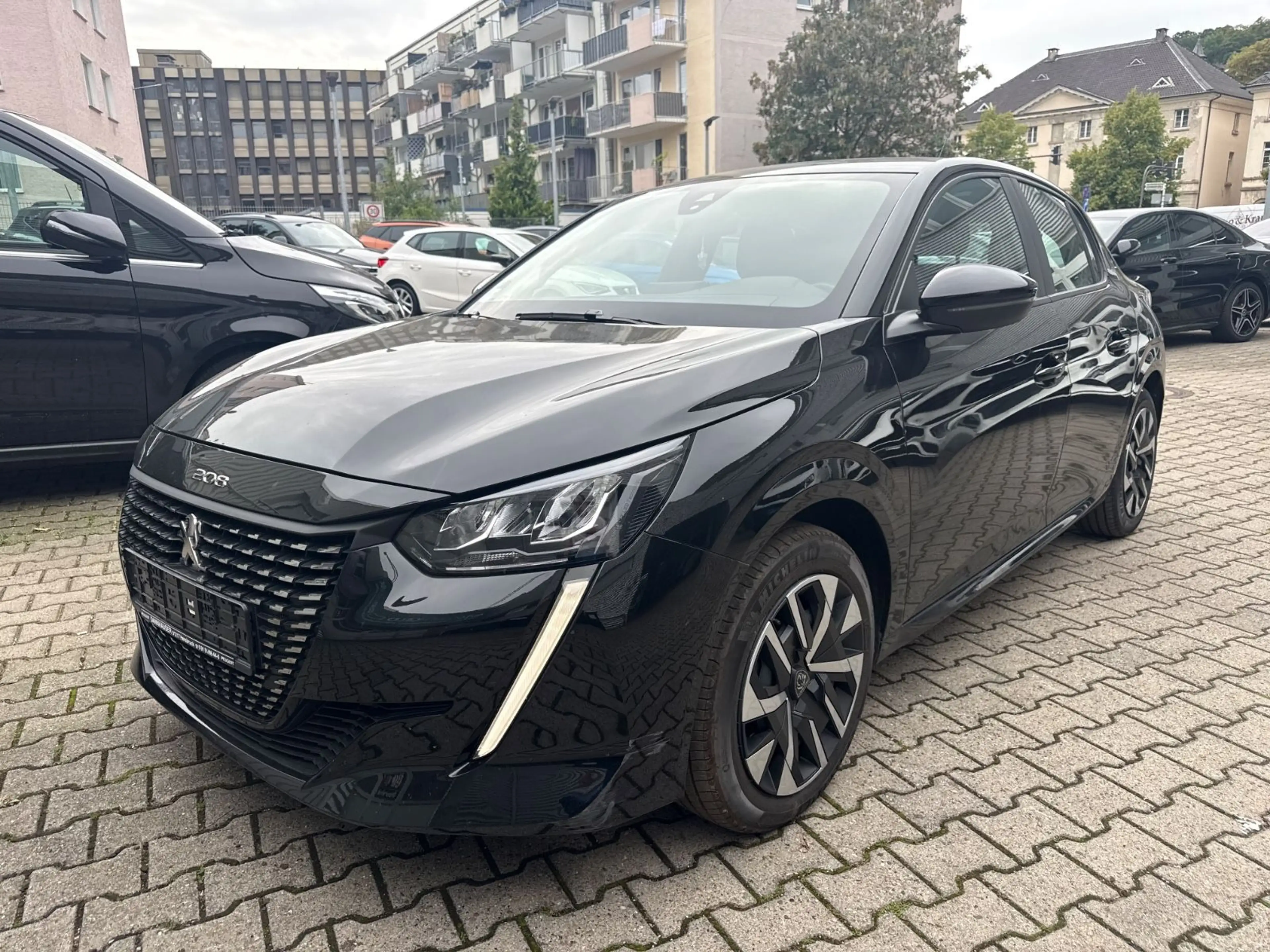 Peugeot 208 Active Pack*Sitzheizung*PDC*Carplay*DAB+*