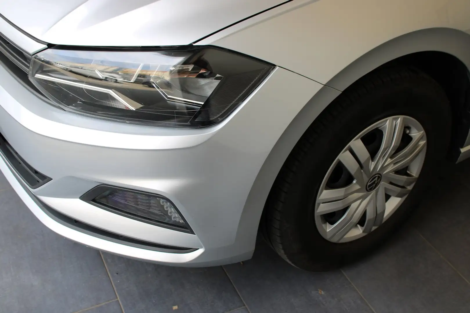 Volkswagen Polo Silber - 2