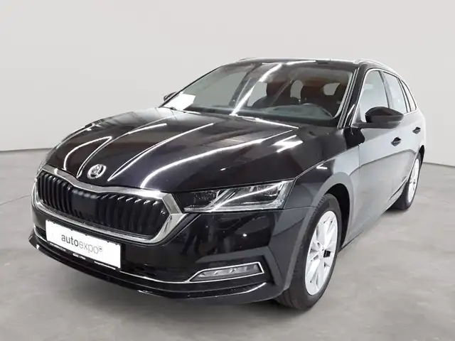 Skoda Octavia view 2