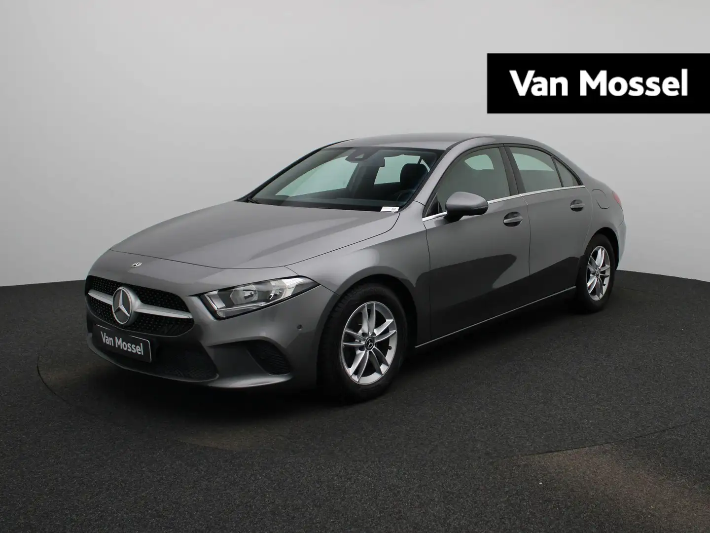 Mercedes-Benz A 180 Limousine A 180d DCT Business Solution Gris - 1