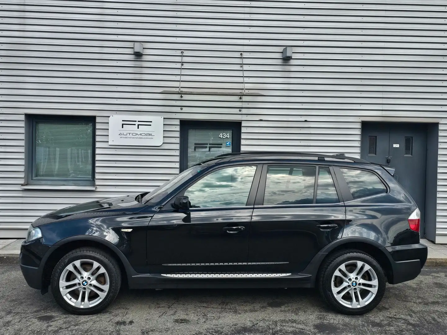 BMW X3 3.0sd *285PS*Kamera*AHK Negro - 2