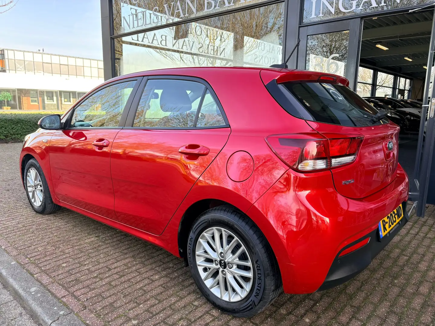 Kia Rio 1.4 DynamicLine 65Dkm/Navi/Airco/Cruise/PDC/LM-Vel Rouge - 2