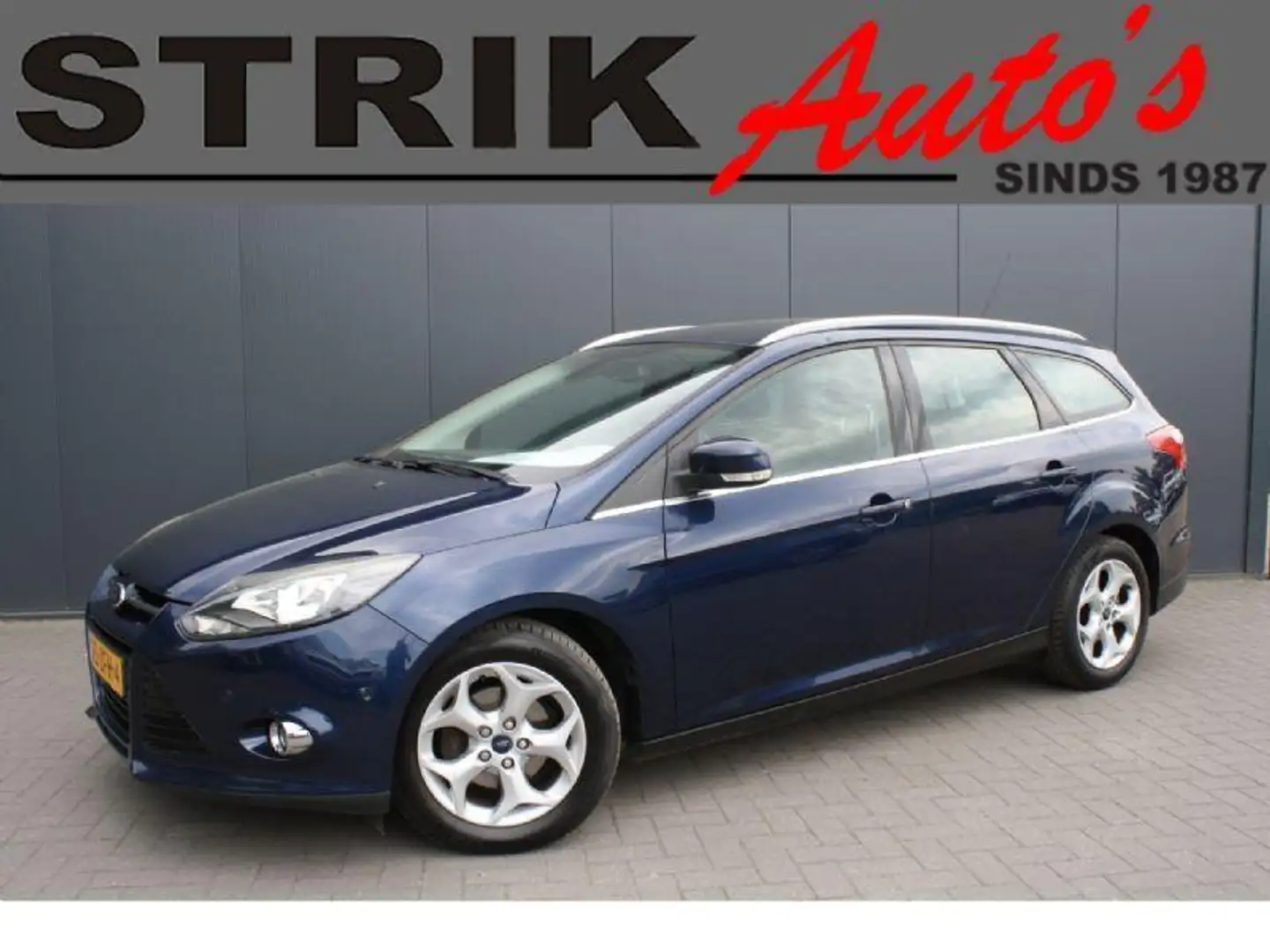 Ford Focus 1.6 TDCI EURO 5 ECOnetic Lease Titanium - NAVIGATI Blau - 1